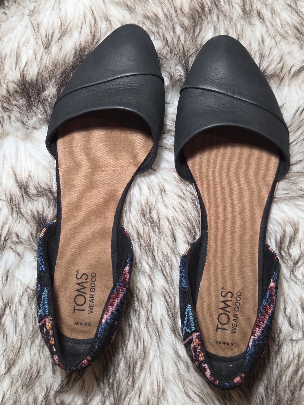Toms JUTTI DORSAY Embroidered D'Orsay Flats